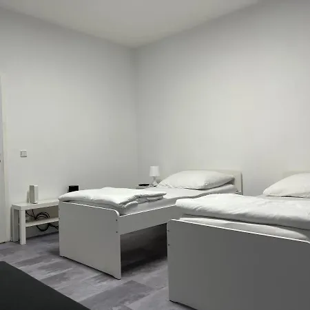 Freshly Renovated City Apartments Essen Kitchen Wifi Near Duesseldorf Airport Exterior photo
