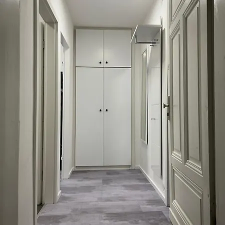 Freshly Renovated City Apartments Essen Kitchen Wifi Near Duesseldorf Airport Exterior photo