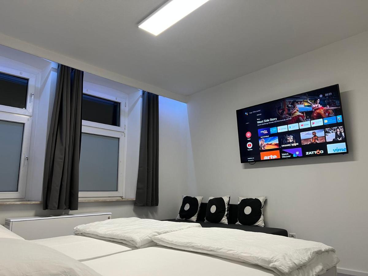 Freshly Renovated Kitchen Wifi Near Duesseldorf Airport * Essen